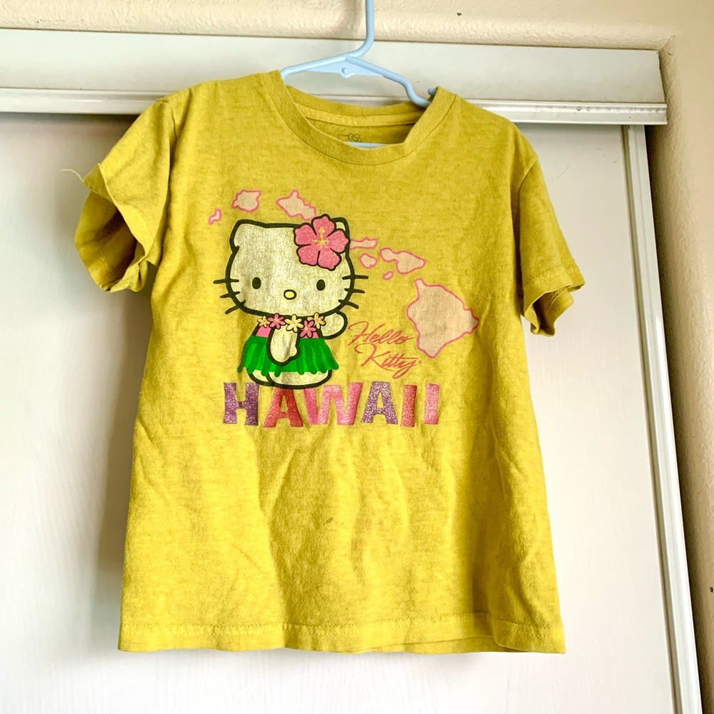 Cute top bundle - Picture 3 of 5